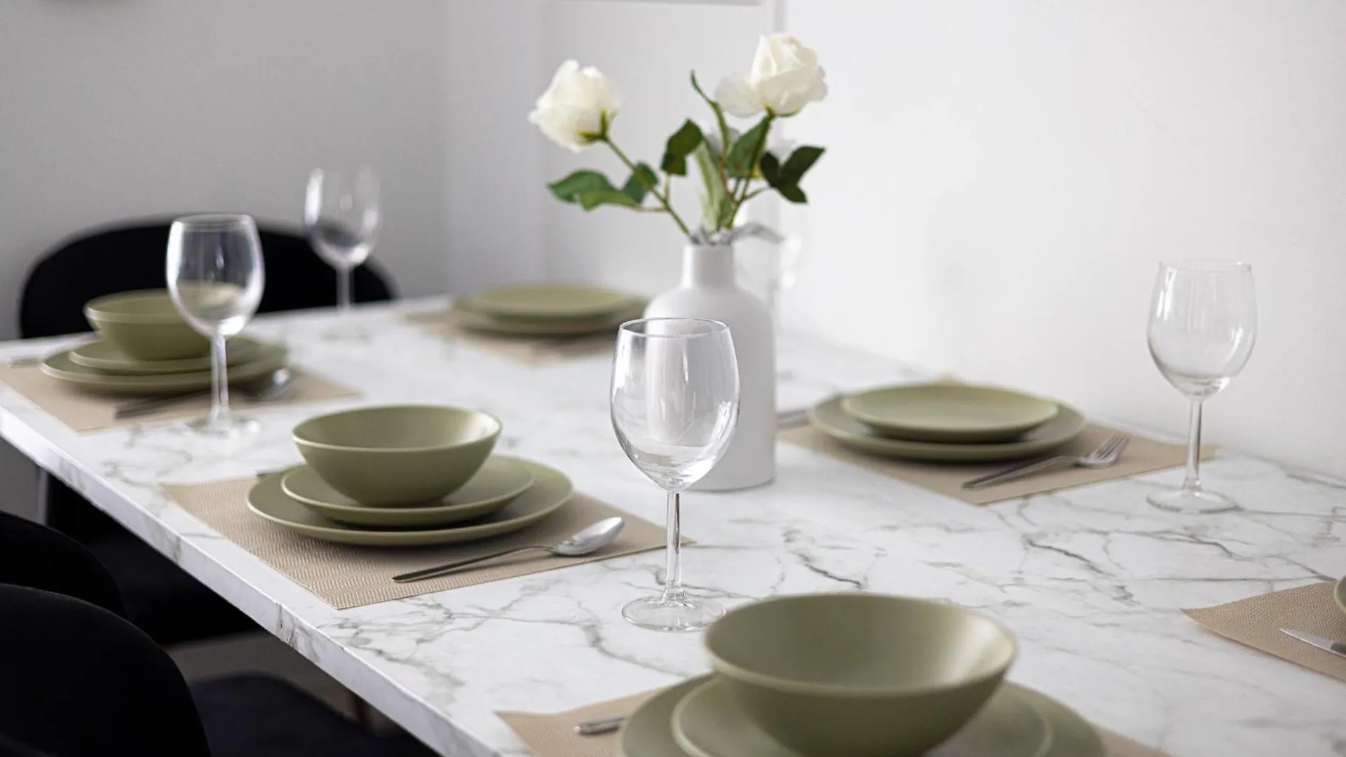 2Br Luxury & Modern Suite 5 Minutes From Eaton Center トロント